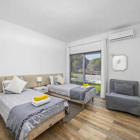 Villa Felicidade By *